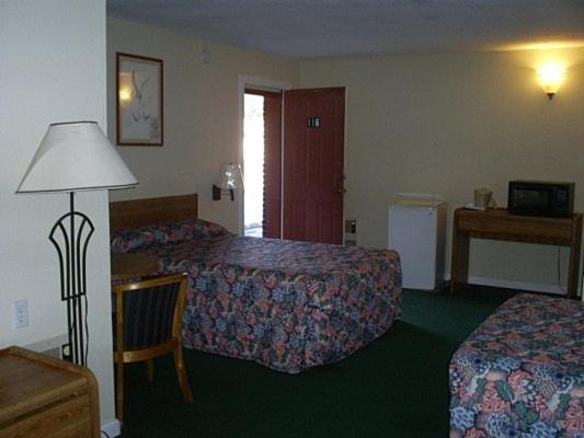 Crestview Inn Room photo